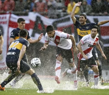 Con la lluvia de protagonista, River le aguó la fiesta a Boca Con la lluvia de protagonista, River le aguó la fiesta a Boca