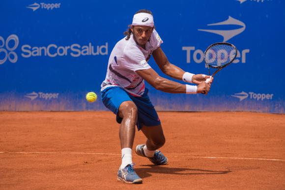 El brasileño Souza avanza a paso firme El brasileño Souza avanza a paso firme