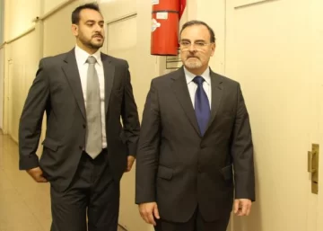 Macchi quiere que declare una parva de funcionarios Macchi quiere que declare una parva de funcionarios