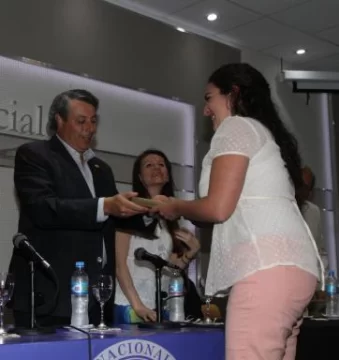 Sociales: acto de entrega de diplomas Sociales: acto de entrega de diplomas