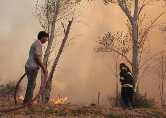 Parque Sarmiento: hasta los vecinos contra el fuego Parque Sarmiento: hasta los vecinos contra el fuego