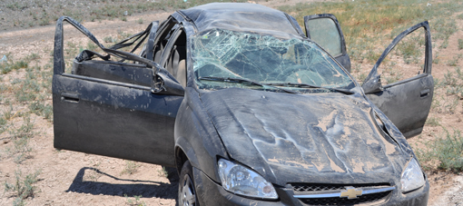 Susto en Ruta 40: se les reventó una rueda y volcaron, solo sufrieron heridas leves Susto en Ruta 40: se les reventó una rueda y volcaron, solo sufrieron heridas leves