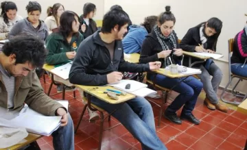 Inglés en Valle Fértil: en la nueva carrera, 70 inscriptos Inglés en Valle Fértil: en la nueva carrera, 70 inscriptos