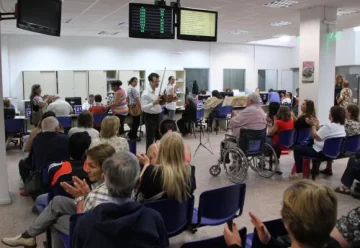 Mozart llegó a la Anses Mozart llegó a la Anses