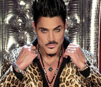 A un año de su muerte A un año de su muerte