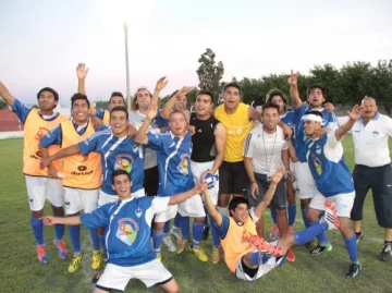 9 de Julio, Juventud y Árbol Verde, adentro 9 de Julio, Juventud y Árbol Verde, adentro