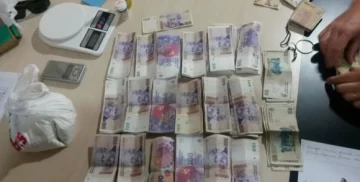 Una mujer cayó con cocaína y $19.810 Una mujer cayó con cocaína y $19.810