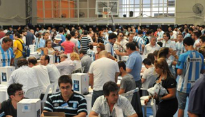 Racing: Blanco ganó las elecciones y seguirá al frente del club Racing: Blanco ganó las elecciones y seguirá al frente del club