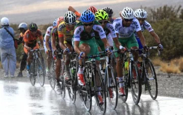 Conformidad de Escuela y Rosas en el Colorado Conformidad de Escuela y Rosas en el Colorado