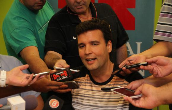 Gioja pasó con éxito la cirugía y pidió ir a casa Gioja pasó con éxito la cirugía y pidió ir a casa