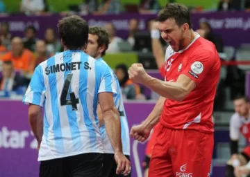 La selección de handball luchó hasta el final, pero cayó con Polonia La selección de handball luchó hasta el final, pero cayó con Polonia