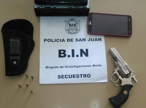 Cayó con un arma robada Cayó con un arma robada