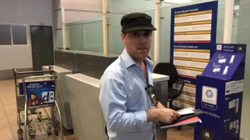 Se fue del país el periodista que informó por twitter la muerte de Nisman Se fue del país el periodista que informó por twitter la muerte de Nisman