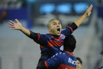 Con goles de Luna Con goles de Luna