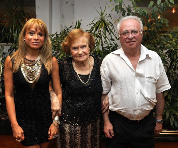 Noventa velitas para Matilde Bercovich Noventa velitas para Matilde Bercovich