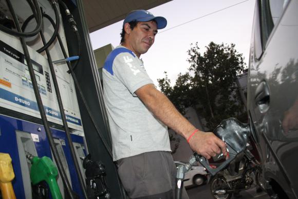 Confirman suba de naftas en San Juan Confirman suba de naftas en San Juan