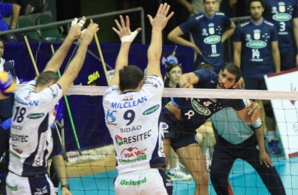 El campeón mostró la chapa El campeón mostró la chapa