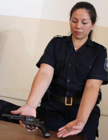 Mostraba un arma, preso Mostraba un arma, preso