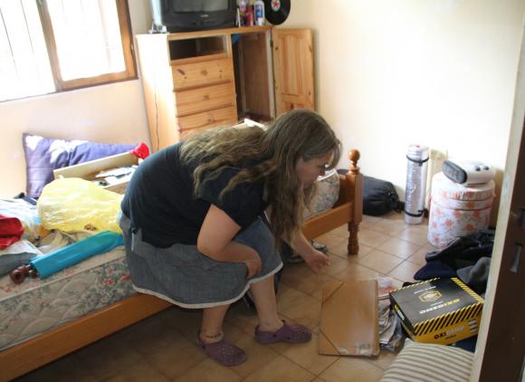 Roban artefactos y hasta un coche de un domicilio Roban artefactos y hasta un coche de un domicilio