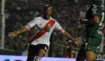River fue pura efectividad y vapuleó a Sarmiento River fue pura efectividad y vapuleó a Sarmiento