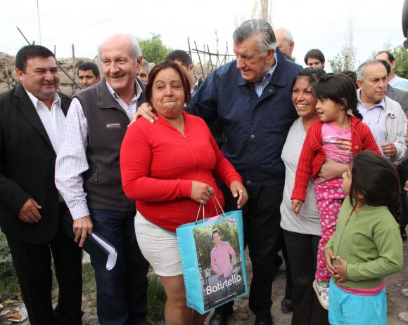 Erradicaron en Chimbas la primera de las villas de 2015 Erradicaron en Chimbas la primera de las villas de 2015