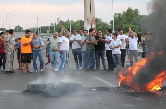 El futuro de 470 sanjuaninos, sujeto a negociaciones al más alto nivel El futuro de 470 sanjuaninos, sujeto a negociaciones al más alto nivel