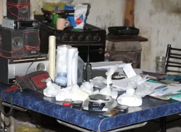 Por un robo, caen supuestos narcos con 1,3kg de cocaína Por un robo, caen supuestos narcos con 1,3kg de cocaína