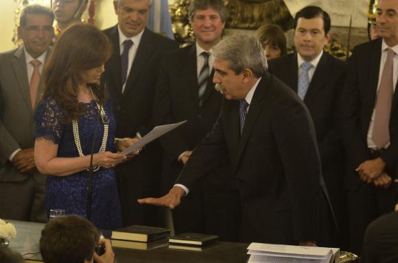 CFK cambia puestos clave de su Gobierno CFK cambia puestos clave de su Gobierno