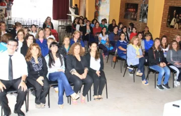Capacitaron a unos 45 docentes Capacitaron a unos 45 docentes