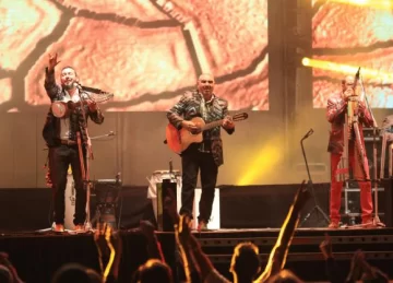 El suelo tembló al ritmo del gran carnaval jujeño El suelo tembló al ritmo del gran carnaval jujeño