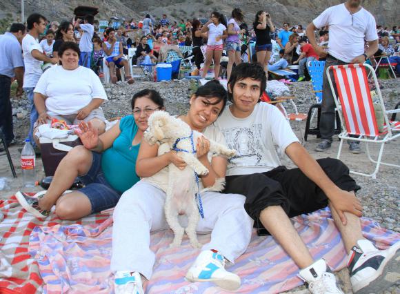 En el cerro, el cierre se disfrutó en familia y hasta con las mascotas En el cerro, el cierre se disfrutó en familia y hasta con las mascotas