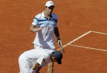 Historia complicada: Derrota en dobles Historia complicada: Derrota en dobles