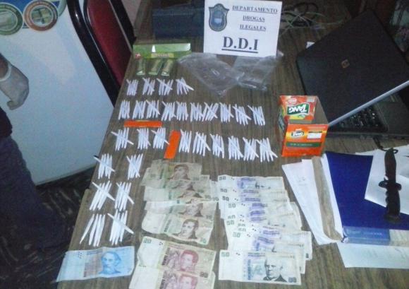 Madre e hija caen con droga Madre e hija caen con droga