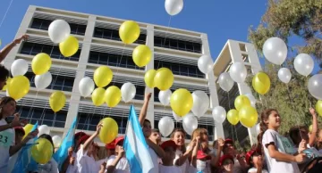 La esperanza de vida, en 150 globos al cielo La esperanza de vida, en 150 globos al cielo