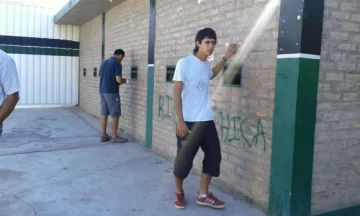 Precios altos, poca venta e hinchas indignados Precios altos, poca venta e hinchas indignados