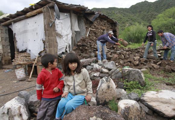 Se inundaron hace un año y aún no van a cobrar desde $1,8 millones en ayuda Se inundaron hace un año y aún no van a cobrar desde $1,8 millones en ayuda