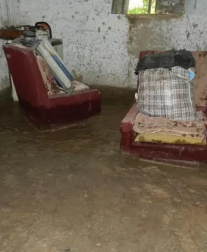 Suspenden las clases tras una creciente Suspenden las clases tras una creciente