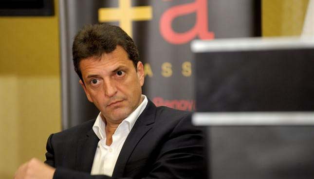 Massa busca evitar la sangría dándole mayor poder a los intendentes bonaerenses Massa busca evitar la sangría dándole mayor poder a los intendentes bonaerenses