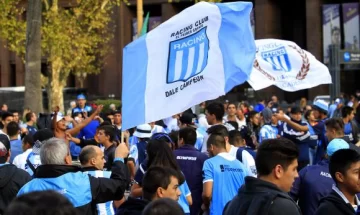 Festejó los 112 años yendo al Obelisco Festejó los 112 años yendo al Obelisco