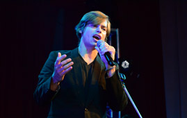 El acústico que enamoró a todas El acústico que enamoró a todas