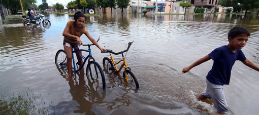 Ascienden a 11 los muertos por el fuerte temporal en el centro del país Ascienden a 11 los muertos por el fuerte temporal en el centro del país