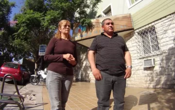 Denuncian a una clínica porque le amputaron 4 dedos a un bebé Denuncian a una clínica porque le amputaron 4 dedos a un bebé