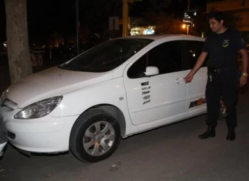 Secuestran un auto robado Secuestran un auto robado
