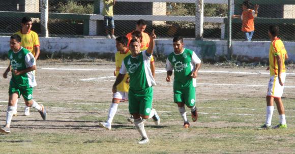 Árbol Verde y San Martín siguen Árbol Verde y San Martín siguen
