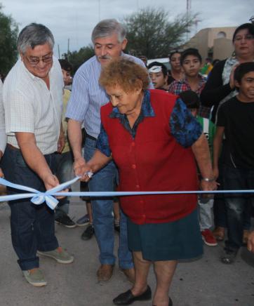 Homenaje en una plazoleta Homenaje en una plazoleta