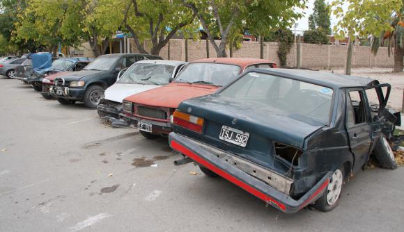 Tras un accidente, retiran los autos de las comisarías Tras un accidente, retiran los autos de las comisarías