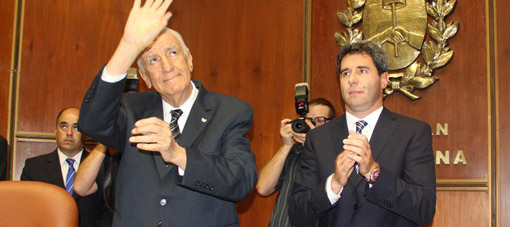 Gioja le puso paños fríos a la expectativa política y repasó los logros de su gestión Gioja le puso paños fríos a la expectativa política y repasó los logros de su gestión