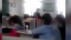 Golpeó a una alumna y lo echaron Golpeó a una alumna y lo echaron