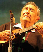 El hombre que cree en el charango El hombre que cree en el charango