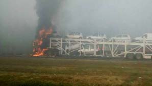 Un choque dejó 2 muertos, 10 heridos y 12 vehículos dañados Un choque dejó 2 muertos, 10 heridos y 12 vehículos dañados